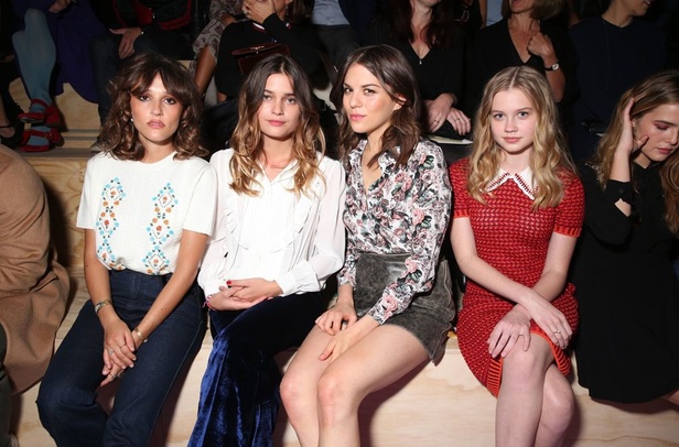 مجموعة Miu Miu لربيع وصيف ٢٠١٧ !