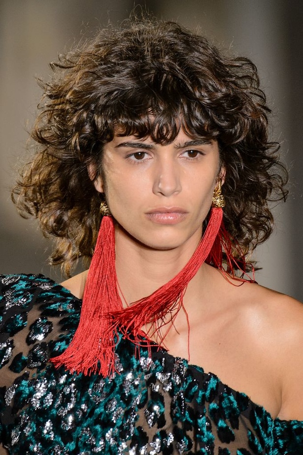 مجموعة “سان لوران” لموسم ربيع وصيف 2017 