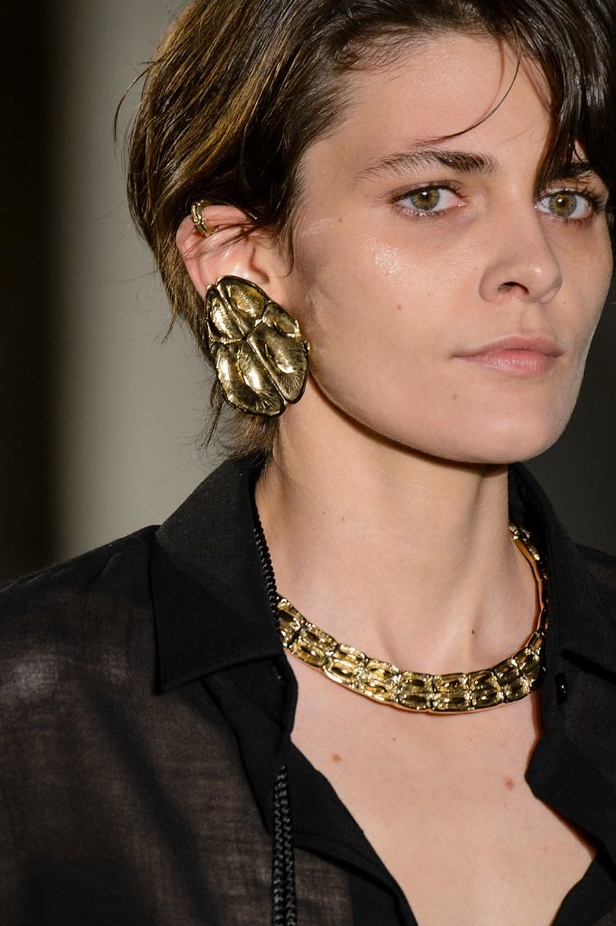 مجموعة “سان لوران” لموسم ربيع وصيف 2017 