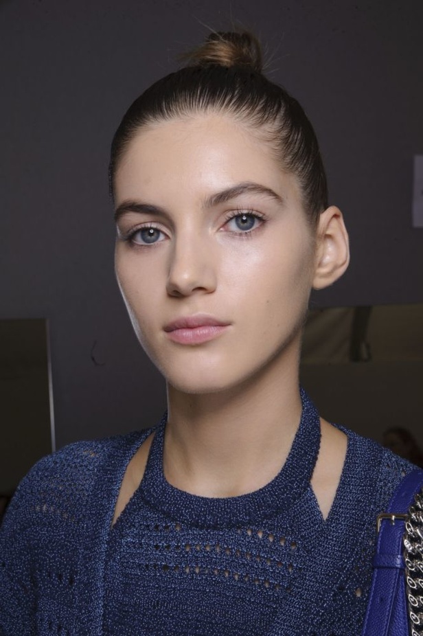 عرض أزياء "ديور" لموسم ربيع وصيف 2017