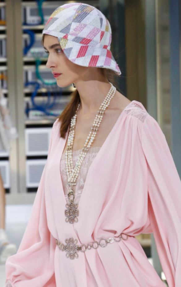 مجموعة "شانيل" لموسم ربيع وصيف 2017