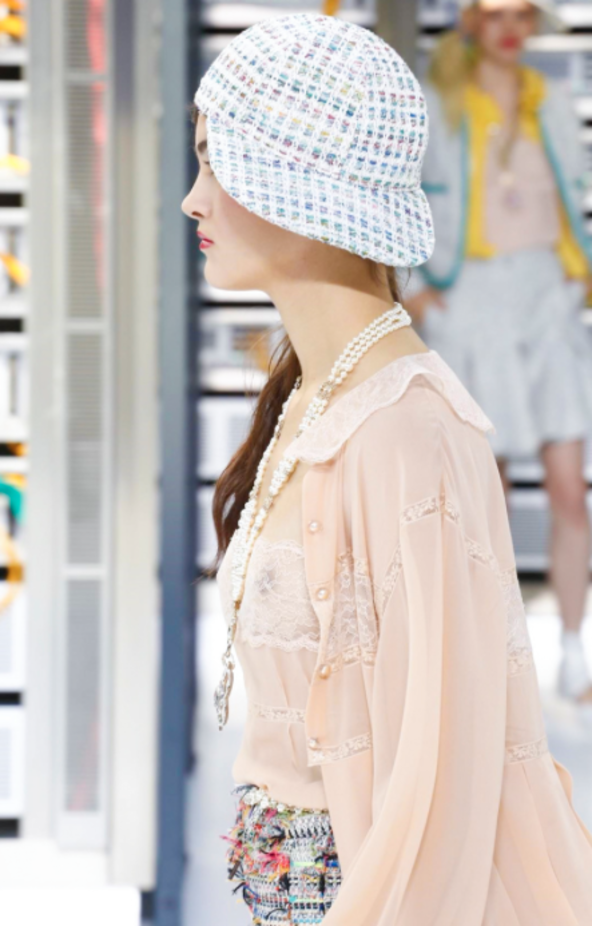 مجموعة "شانيل" لموسم ربيع وصيف 2017