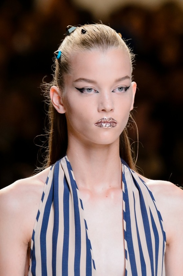 مجموعة فندي لموسم ربيع وصيف 2017