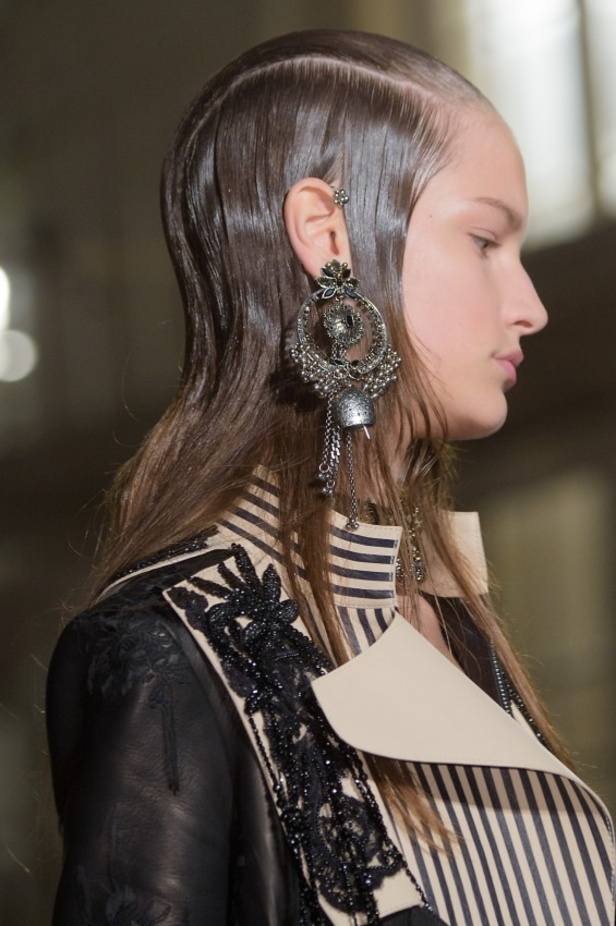 مجموعة “الكسندر مكوين” لموسم ربيع وصيف 2017