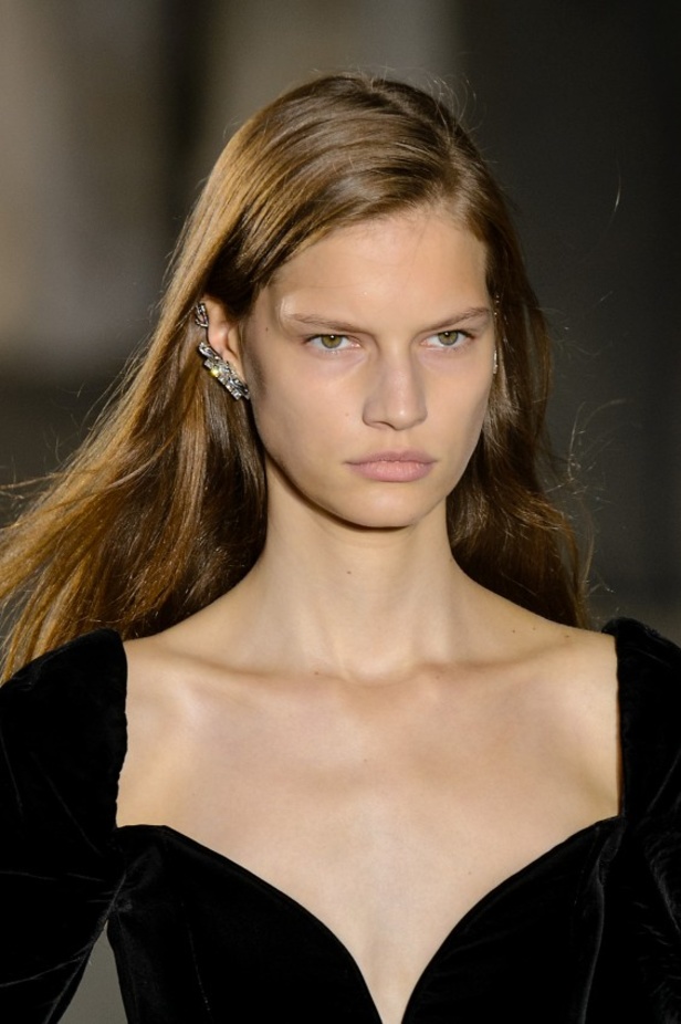 مجموعة “سان لوران” لموسم ربيع وصيف 2017 