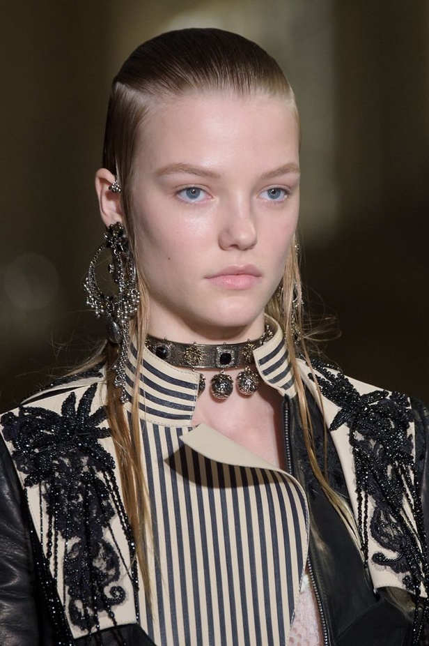 مجموعة “الكسندر مكوين” لموسم ربيع وصيف 2017