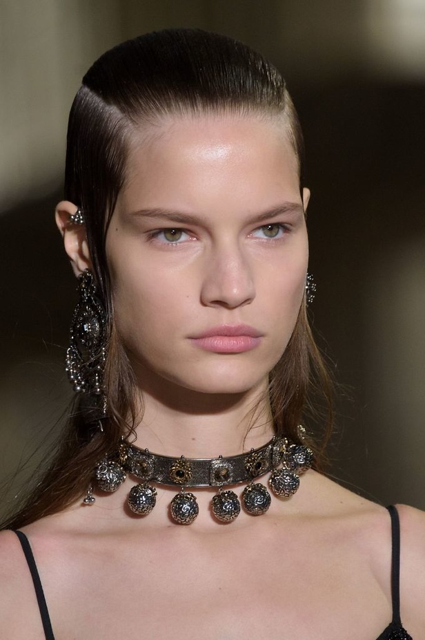 مجموعة “الكسندر مكوين” لموسم ربيع وصيف 2017