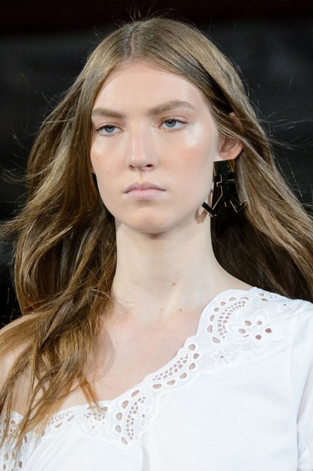 مجموعة Alexis Mabille للأزياء الفاخرة لخريف ٢٠١٦