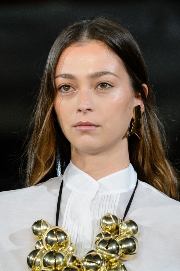 مجموعة Alexis Mabille للأزياء الفاخرة لخريف ٢٠١٦