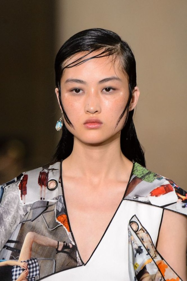 مجموعة Christopher Kane لربيع وصيف 2017