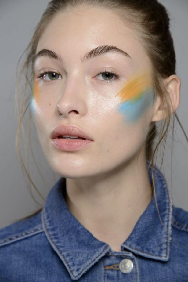 عرض أزياء "ماكس مارا" لموسم ربيع وصيف 2017