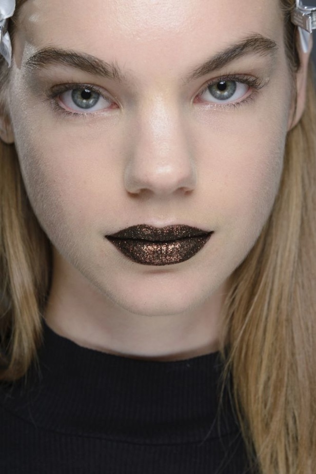 مجموعة DKNY لربيع وصيف 2017..