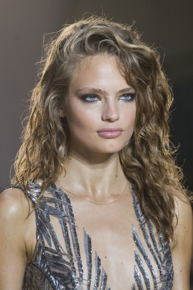 مجموعة جوليان ماكدونالد لموسم ربيع وصيف 2017