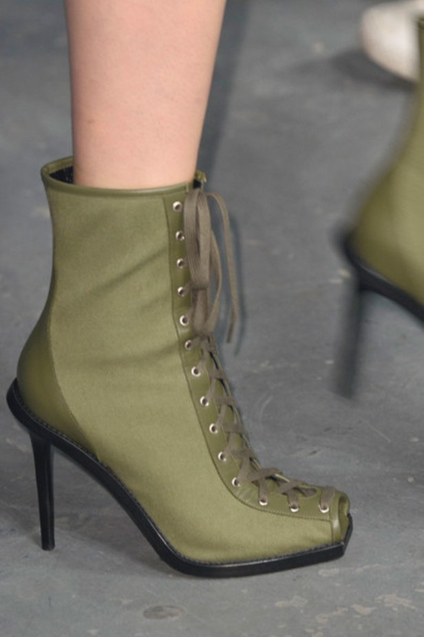 مجموعة فرسوس فيرساتشي لموسم ربيع وصيف 2017