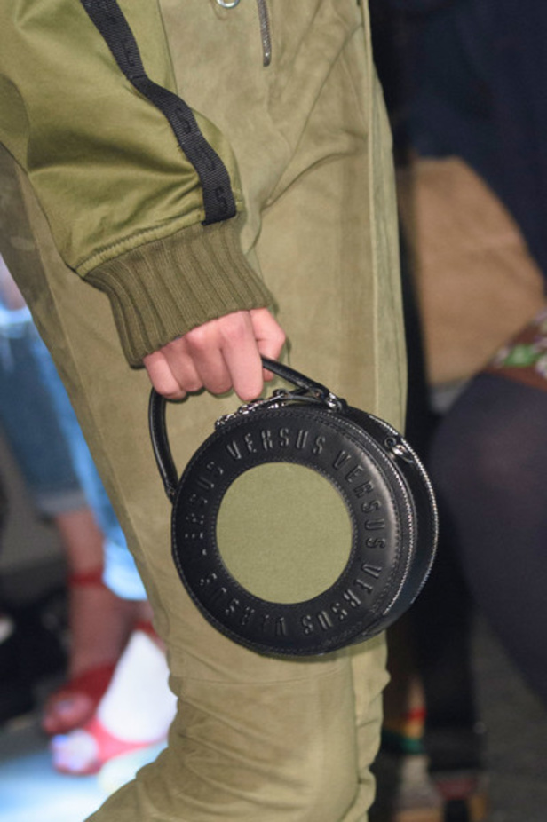 مجموعة فرسوس فيرساتشي لموسم ربيع وصيف 2017