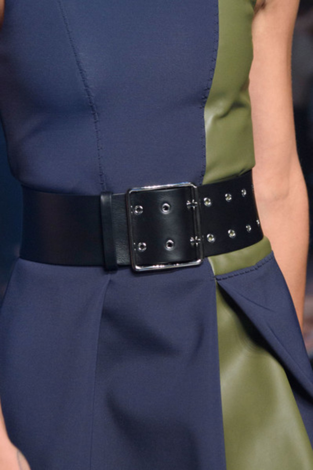 مجموعة فرسوس فيرساتشي لموسم ربيع وصيف 2017