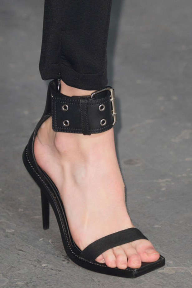 مجموعة فرسوس فيرساتشي لموسم ربيع وصيف 2017