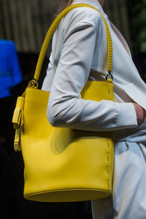 عرض أزياء "ماكس مارا" لموسم ربيع وصيف 2017