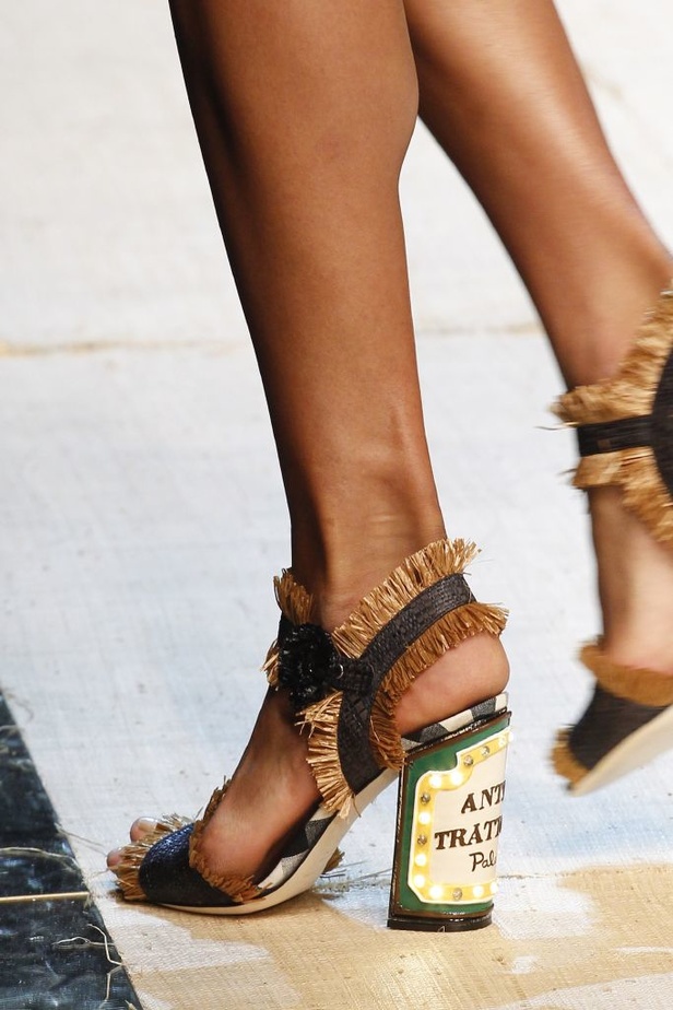 مجموعة Dolce & Gabbana  لربيع وصيف 2017