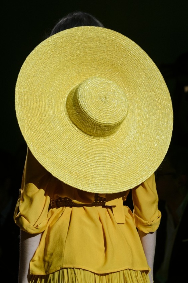 مجموعة ايلي صعب لربيع وصيف 2018 في باريس 