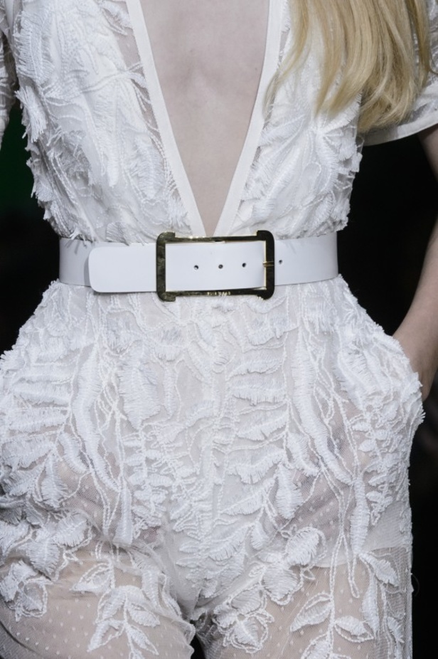 مجموعة ايلي صعب لربيع وصيف 2018 في باريس 