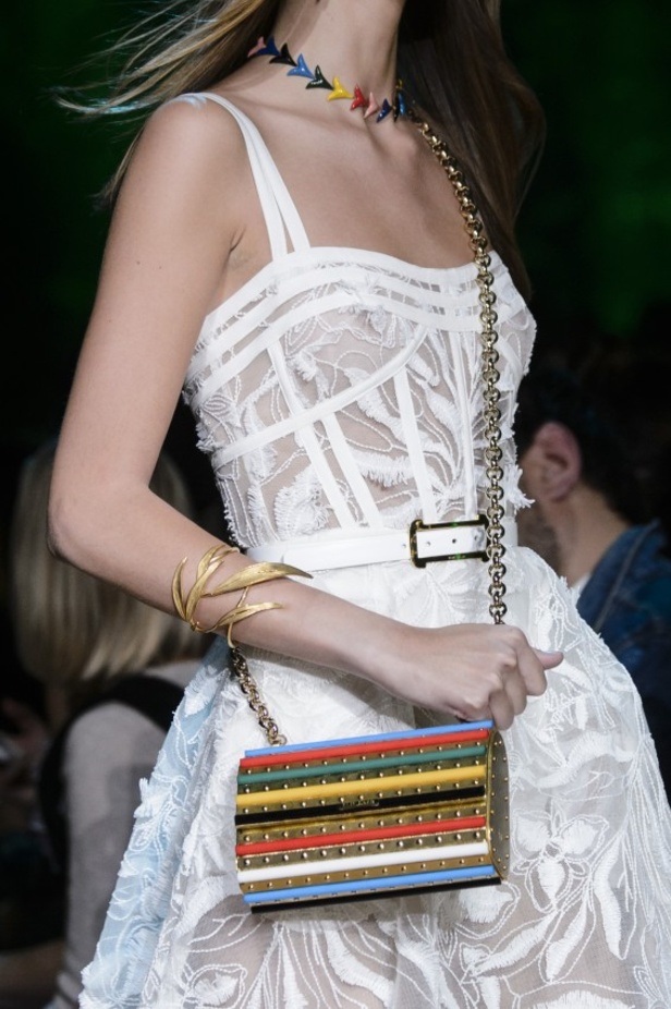 مجموعة ايلي صعب لربيع وصيف 2018 في باريس 