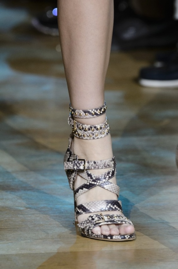 مجموعة ايلي صعب لربيع وصيف 2018 في باريس 