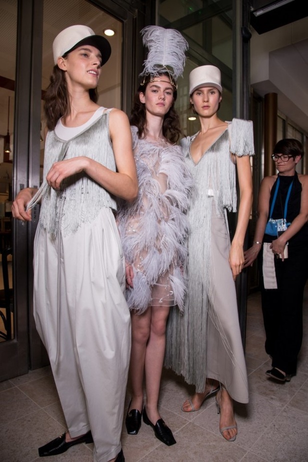 عرض أزياء Nina Ricci لموسم ربيع وصيف ٢٠١٨ !