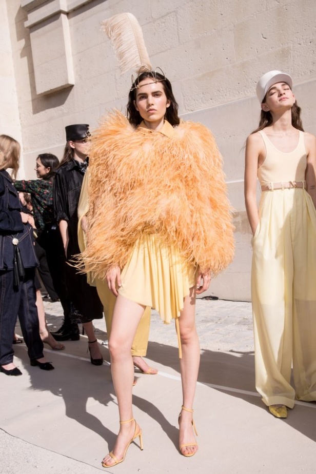 عرض أزياء Nina Ricci لموسم ربيع وصيف ٢٠١٨ !