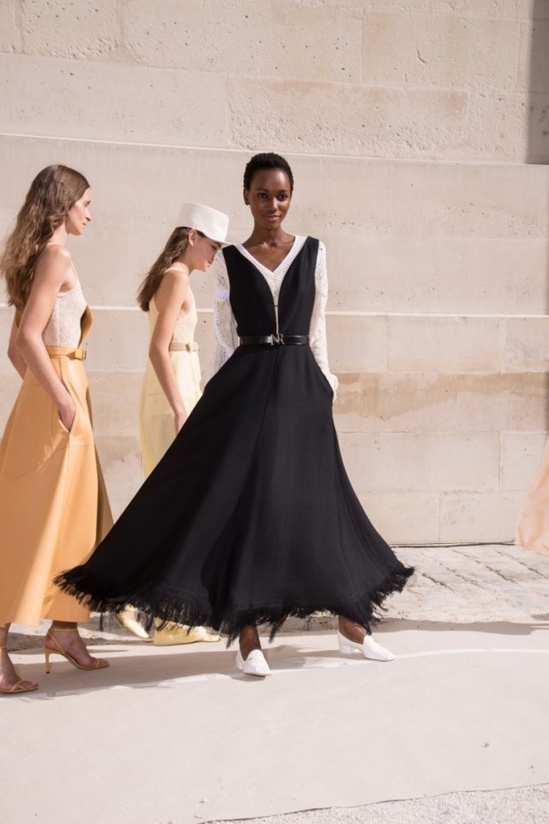 عرض أزياء Nina Ricci لموسم ربيع وصيف ٢٠١٨ !