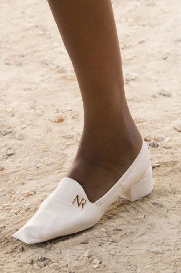 عرض أزياء Nina Ricci لموسم ربيع وصيف ٢٠١٨ !