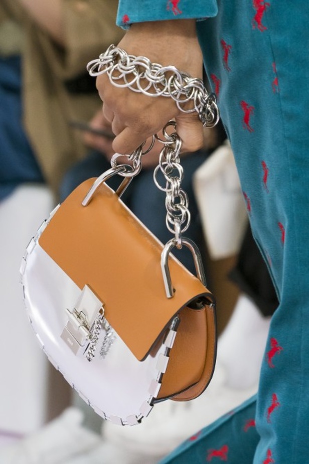 عرض كلوي لربيع وصيف 2018 في اسبوع الموضة بباريس