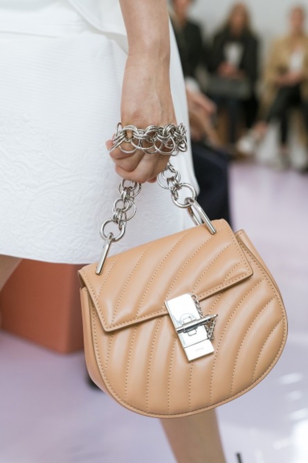 عرض كلوي لربيع وصيف 2018 في اسبوع الموضة بباريس