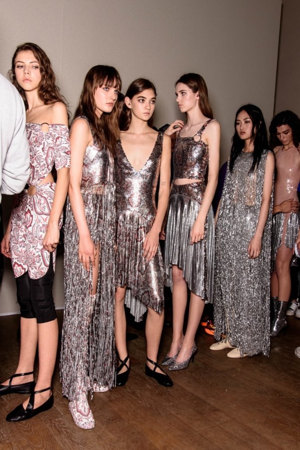 مجموعة باكو رابان لربيع وصيف 2018‏