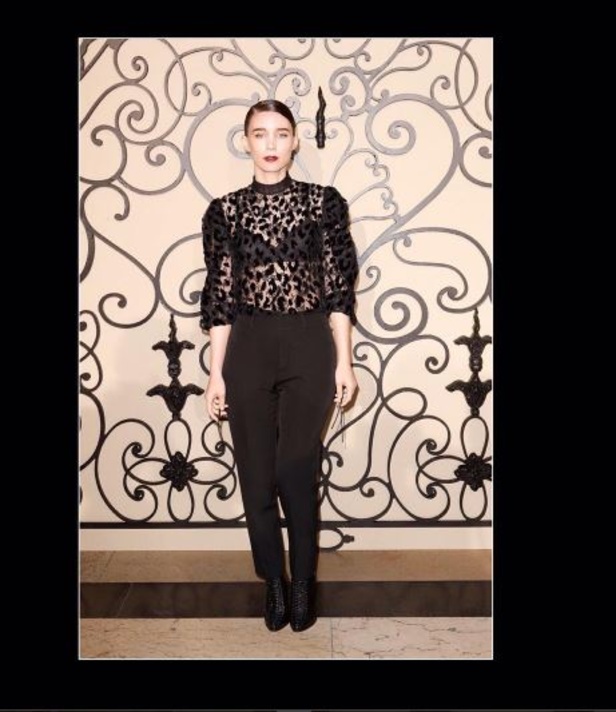 الكلاسيكية في مجموعة Givenchy لربيع وصيف 2018 في باريس