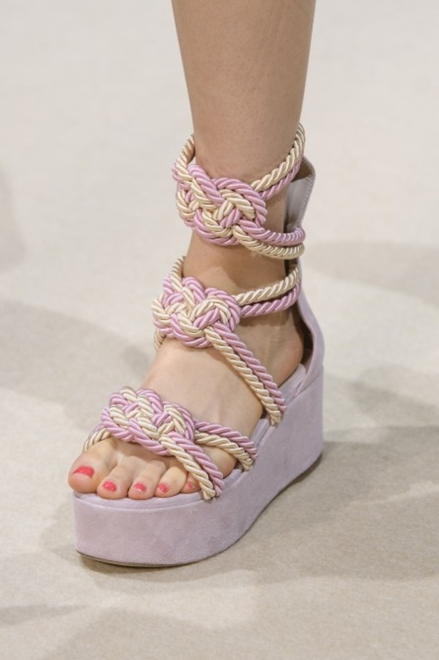 ازياء من عرض أليكسيس مابيل باسبوع الموضة في باريس