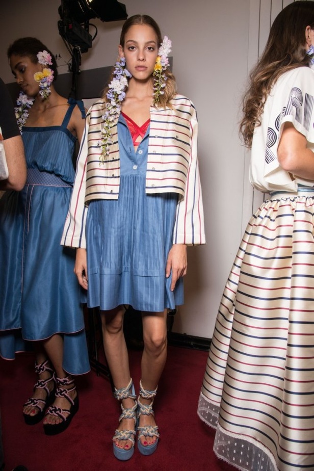 ازياء من عرض أليكسيس مابيل باسبوع الموضة في باريس