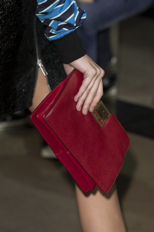 الكلاسيكية في مجموعة Givenchy لربيع وصيف 2018 في باريس