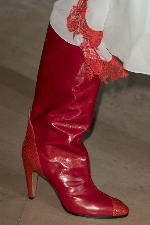 الكلاسيكية في مجموعة Givenchy لربيع وصيف 2018 في باريس