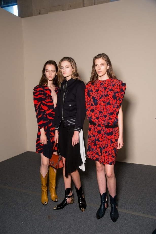 الكلاسيكية في مجموعة Givenchy لربيع وصيف 2018 في باريس