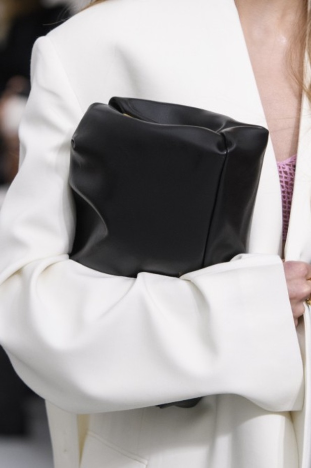 مجموعة Celine للأزياء الجاهزة لربيع وصيف 2018 !