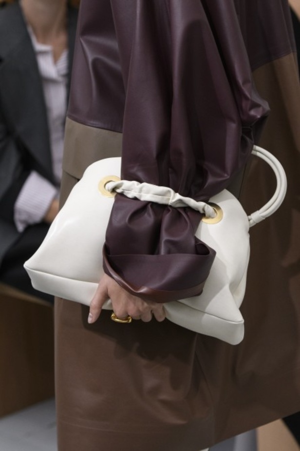 مجموعة Celine للأزياء الجاهزة لربيع وصيف 2018 !