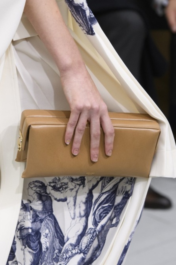 مجموعة Celine للأزياء الجاهزة لربيع وصيف 2018 !