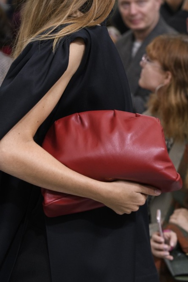 مجموعة Celine للأزياء الجاهزة لربيع وصيف 2018 !