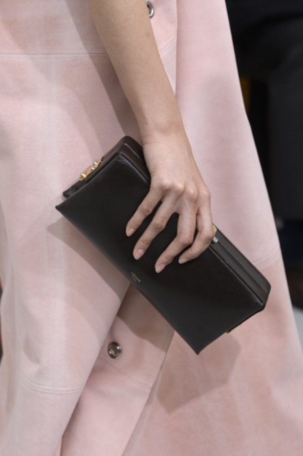 مجموعة Celine للأزياء الجاهزة لربيع وصيف 2018 !