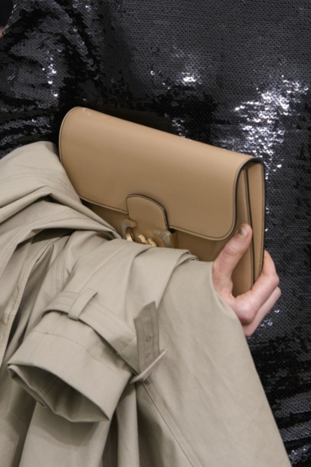 مجموعة Celine للأزياء الجاهزة لربيع وصيف 2018 !