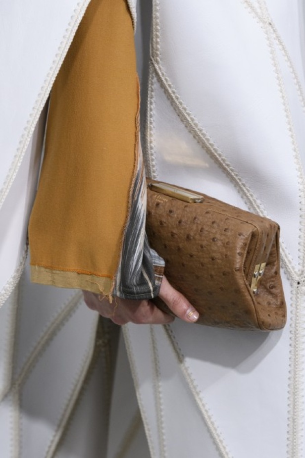 مجموعة Celine للأزياء الجاهزة لربيع وصيف 2018 !