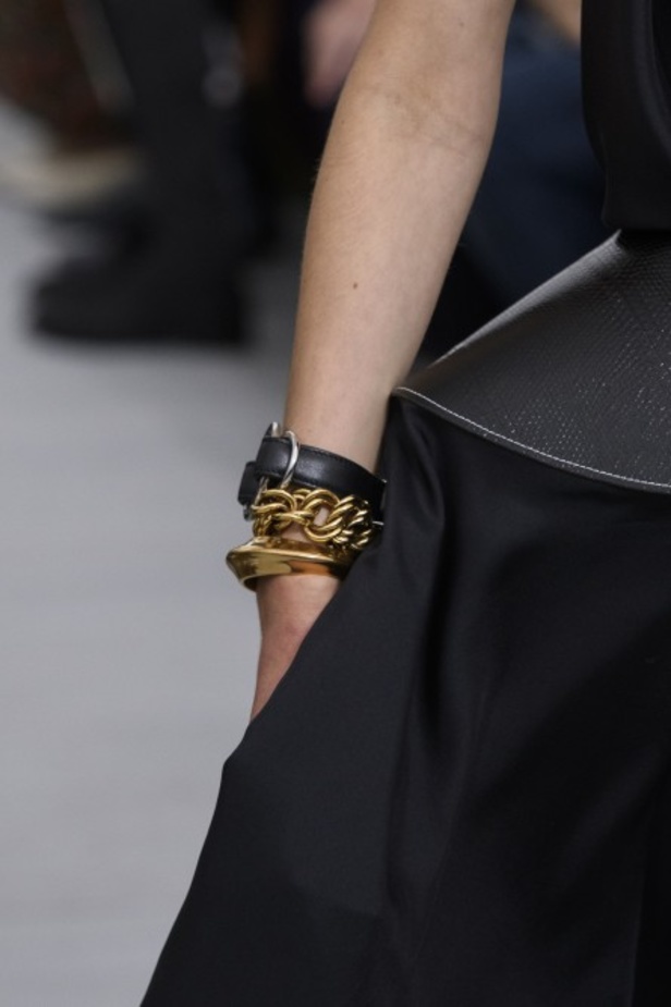 مجموعة Celine للأزياء الجاهزة لربيع وصيف 2018 !