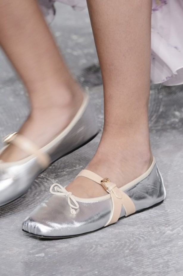 مجموعة Giambattista Valli لربيع وصيف 2018