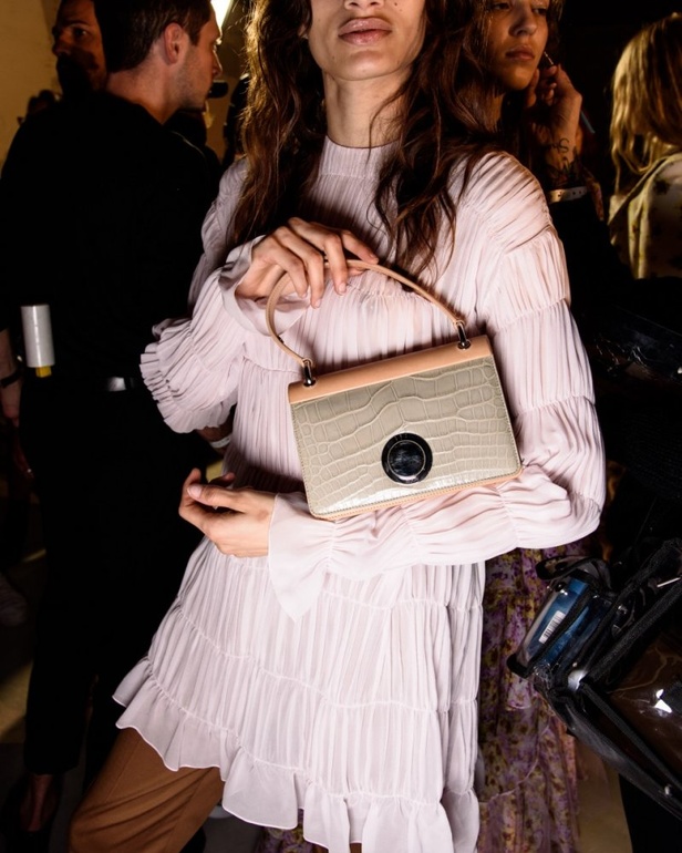 مجموعة Giambattista Valli لربيع وصيف 2018